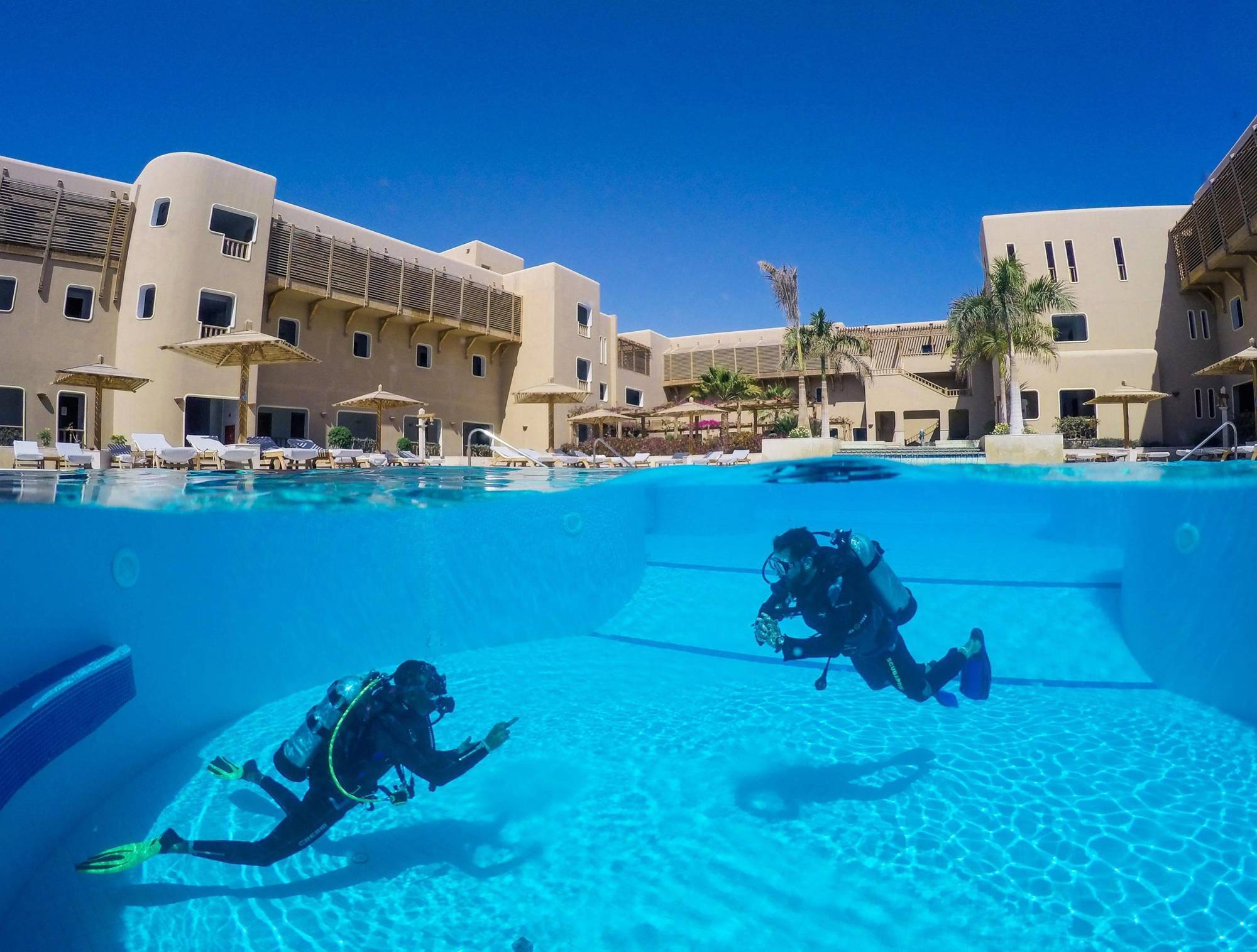 The Breakers Diving And Surfing Soma Bay Rezort 4*