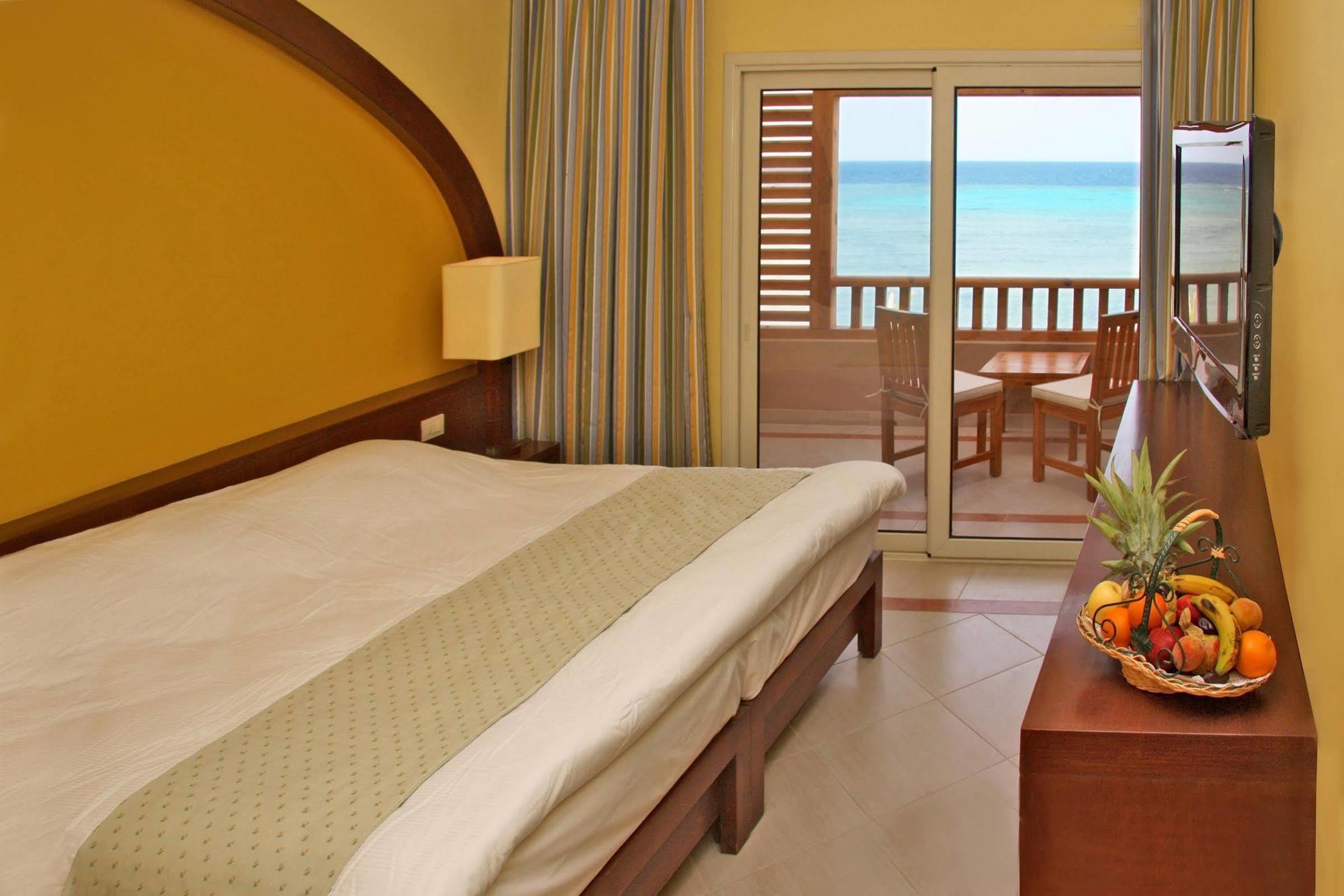 The Breakers Diving And Surfing Soma Bay Rezort Hurghada